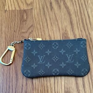 ❌SOLD❌Louis Vuitton key pouch